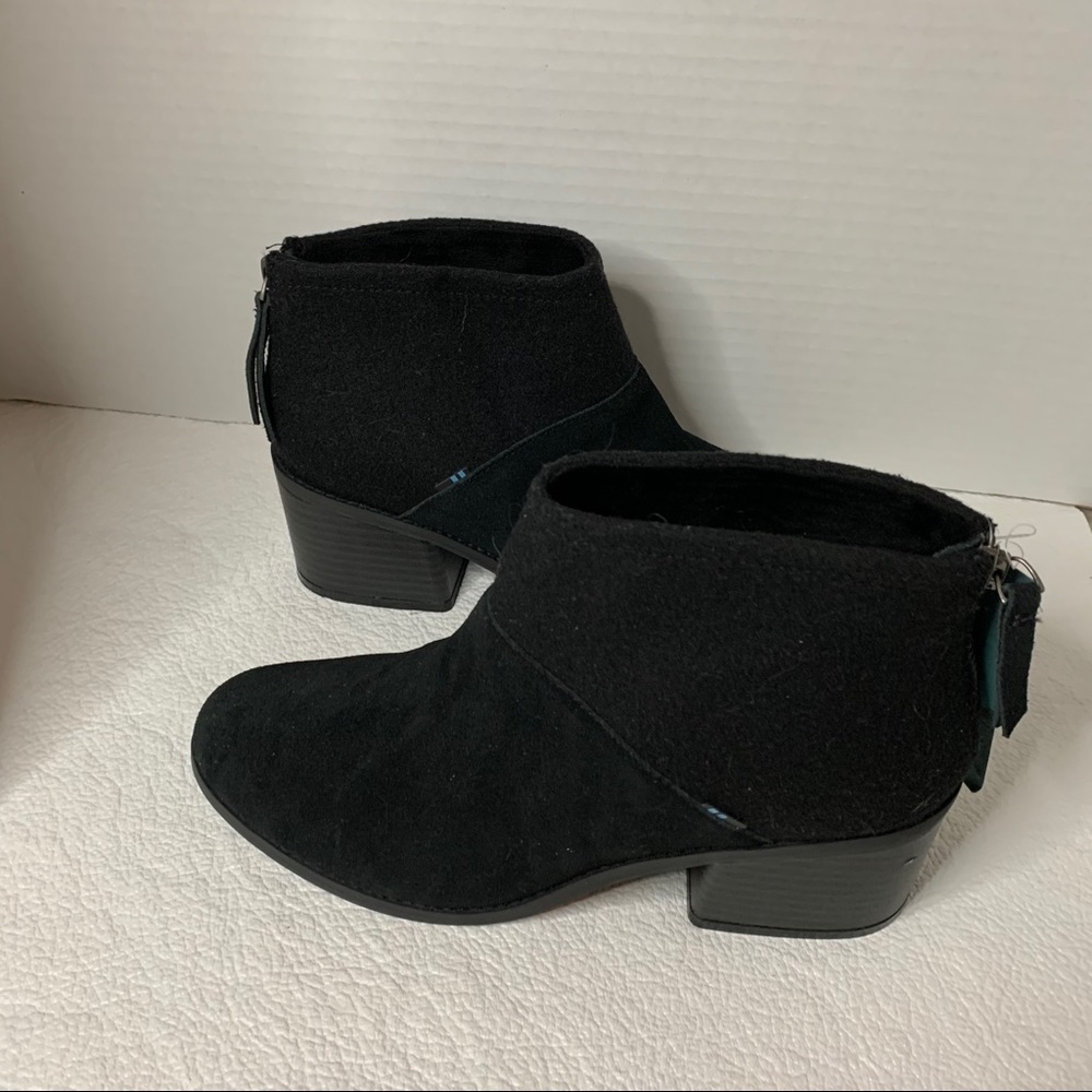 Toms black lacy bootie.    NWT